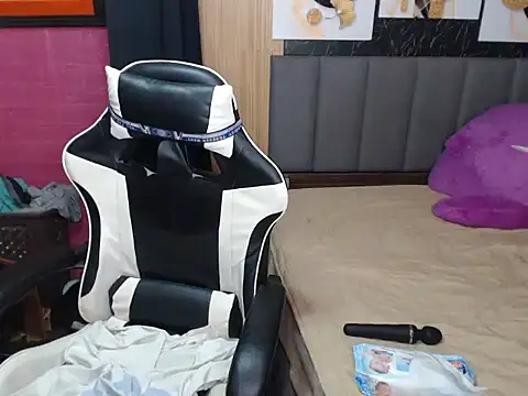 Snapshot of Raffa_ella69 chatting on 03.19.26 Raffa ella69 online show from 03.19.26