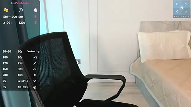 Snapshot of MinaDiamondd chatting on 11.01.25 MinaDiamondd online show from 11.01.25