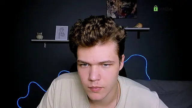 Snapshot of lucas_long_ chatting on 09.25.25 lucas long online show from 09.25.25