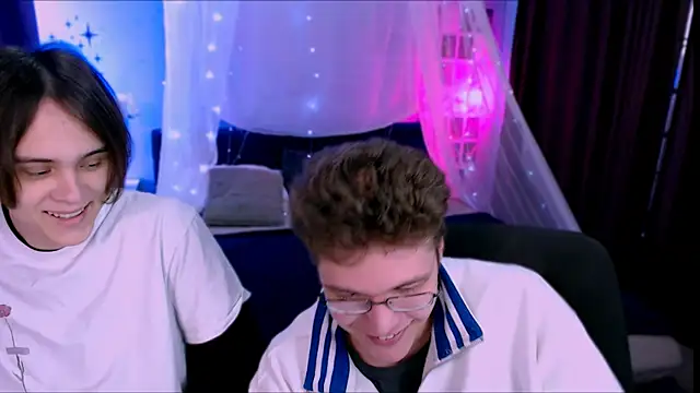 Snapshot of lucas_long_ chatting on 11.20.25 lucas long online show from 11.20.25