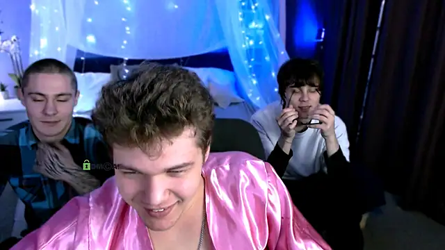 Snapshot of lucas_long_ chatting on 11.27.25 lucas long online show from 11.27.25