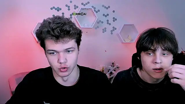 Snapshot of lucas_long_ chatting on 12.05.25 lucas long online show from 12.05.25