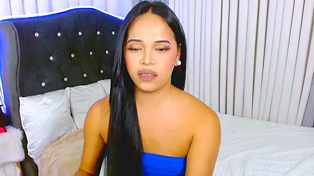 Snapshot of Lorainnelustts chatting on 09.25.25 Lorainnelustts online show from 09.25.25