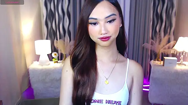 Snapshot of Kiah_Wyatt chatting on 11.06.25 Kiah Wyatt online show from 11.06.25