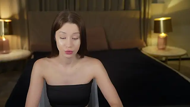 Selena Glow online show from 09.14.25