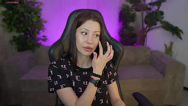 Selena Glow online show from 10.06.25