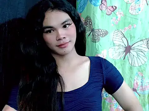 Snapshot of urgirljane chatting on 10.15.25 urgirljane online show from 10.15.25