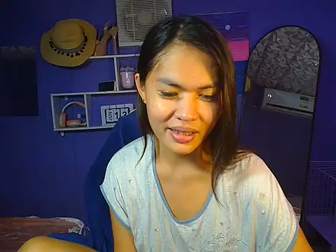 Snapshot of urgirljane chatting on 06.14.26 urgirljane online show from 06.14.26