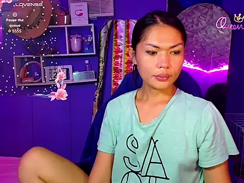 Snapshot of urgirljane chatting on 06.27.26 urgirljane online show from 06.27.26