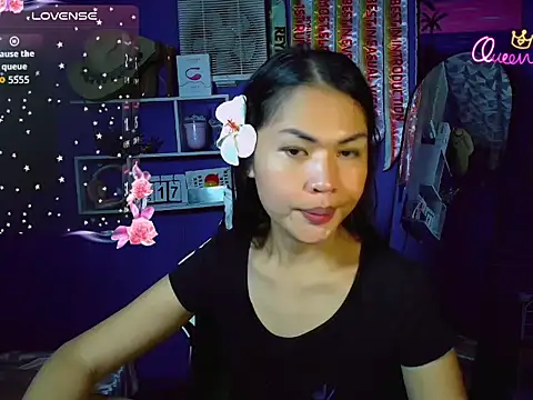Snapshot of urgirljane chatting on 07.17.26 urgirljane online show from 07.17.26