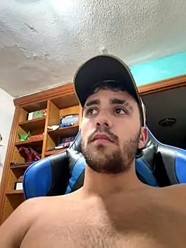 aavrdvh33 online show from 10.07.25