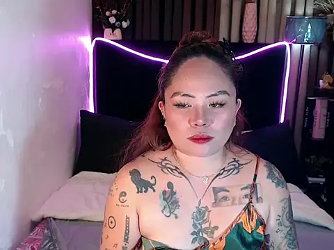 Snapshot of EstellaStarXxx chatting on 05.25.26 EstellaStarXxx online show from 05.25.26