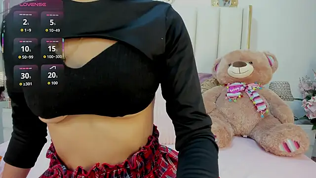 Mhia Sweet  online show from 10.16.25