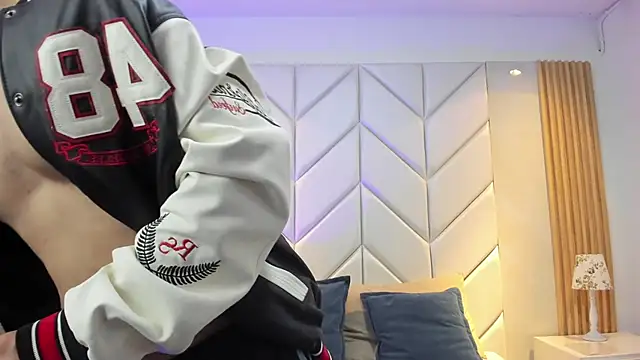 BenitoSaenz online show from 12.14.25