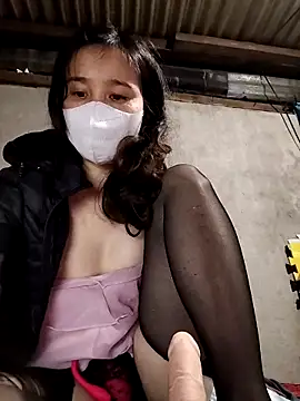 Snapshot of Baby-sexyass96 chatting on 12.21.25 Baby-sexyass96 online show from 12.21.25