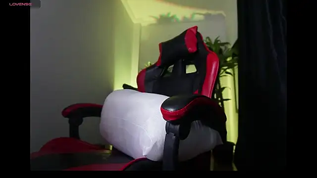 Snapshot of valkyria_12 chatting on 09.09.25 valkyria 12 online show from 09.09.25