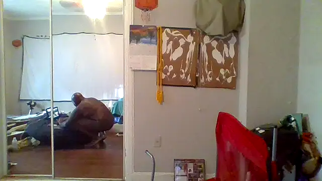 Snapshot of JezOne555 chatting on 10.08.25 JezOne555 online show from 10.08.25