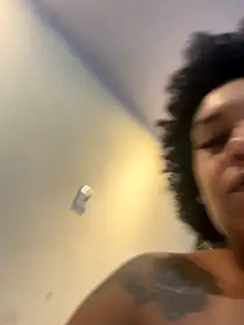 morenaluaa online show from 11.14.25