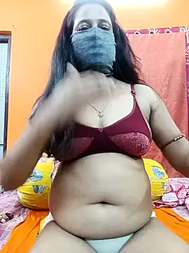 Hotpuja25 online show from 10.04.25