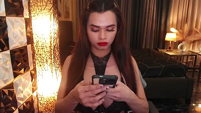 BigCockMaxineTS online show from 09.20.25