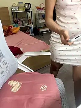 Mina048 online show from 09.25.25