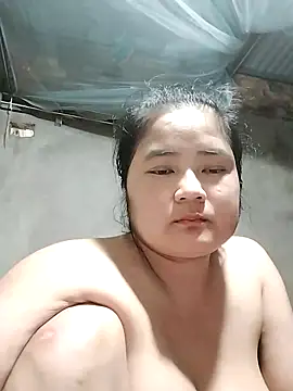 Snapshot of BigBoobs186 chatting on 11.18.25 BigBoobs186 online show from 11.18.25