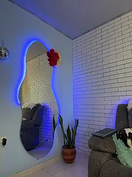 Snapshot of Im_Fernanda chatting on 11.12.25 Im Fernanda online show from 11.12.25