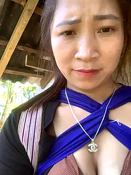 Snapshot of ThiHa003 chatting on 10.05.25 ThiHa003 online show from 10.05.25