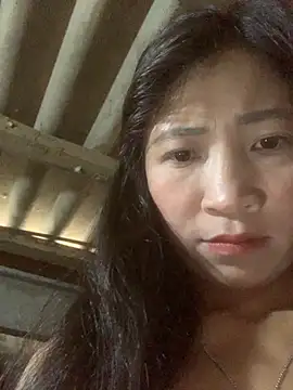 Snapshot of ThiHa003 chatting on 11.16.25 ThiHa003 online show from 11.16.25