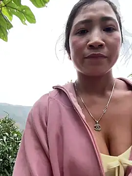 Snapshot of ThiHa003 chatting on 02.15.26 ThiHa003 online show from 02.15.26