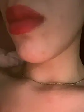 Mimisixo online show from 09.17.25