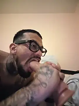 Snapshot of Cnutt310 chatting on 02.08.26 Cnutt310 online show from 02.08.26