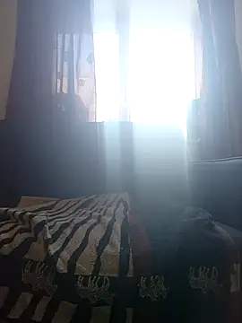 Snapshot of AmnesicEminence chatting on 10.07.25 AmnesicEminence online show from 10.07.25