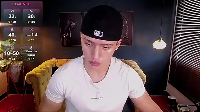 Snapshot of deivid_parker chatting on 10.05.25 deivid parker online show from 10.05.25