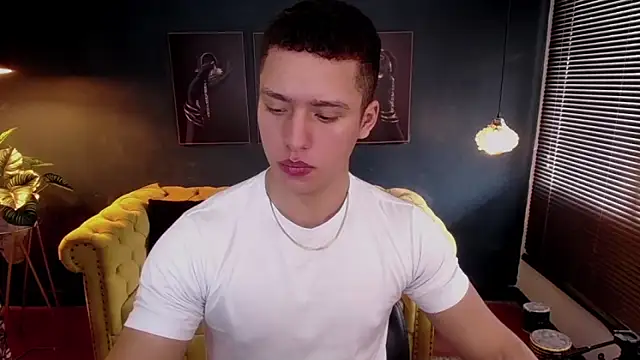 Snapshot of deivid_parker chatting on 10.10.25 deivid parker online show from 10.10.25