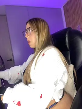KYLIE JONES6 online show from 06.09.26