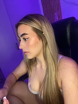 KYLIE JONES6 online show from 06.11.26