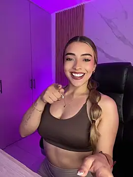 KYLIE JONES6 online show from 07.10.26