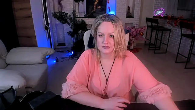 MariemLui online show from 11.05.25