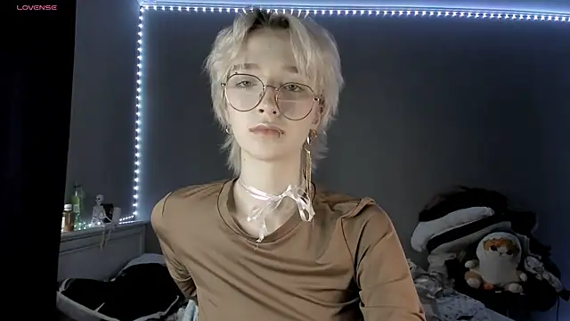 Snapshot of MelissaReis chatting on 11.11.25 MelissaReis online show from 11.11.25