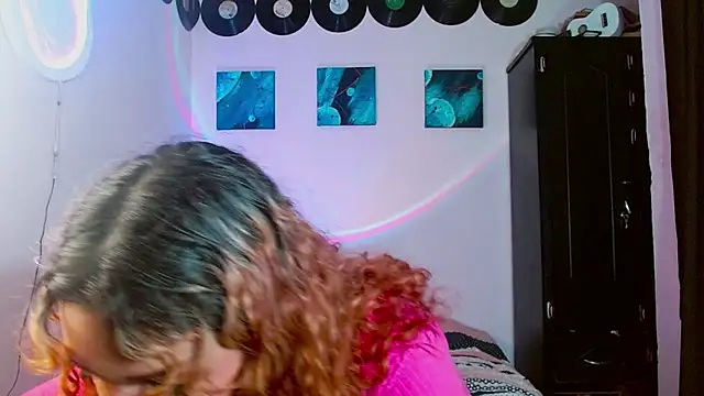 Snapshot of meghan_devil_ chatting on 11.27.25 meghan devil online show from 11.27.25