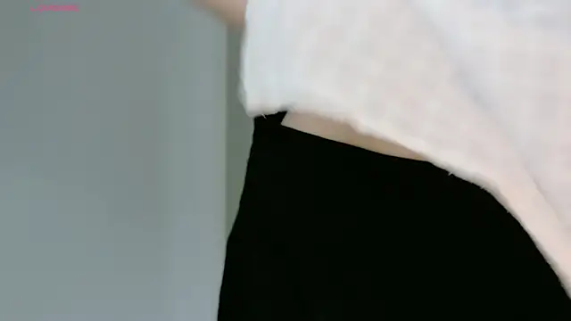 Snapshot of Ryeon_99 chatting on 05.04.26 Ryeon 99 online show from 05.04.26