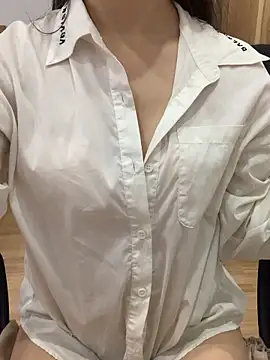 Keysha8386 online show from 11.04.25