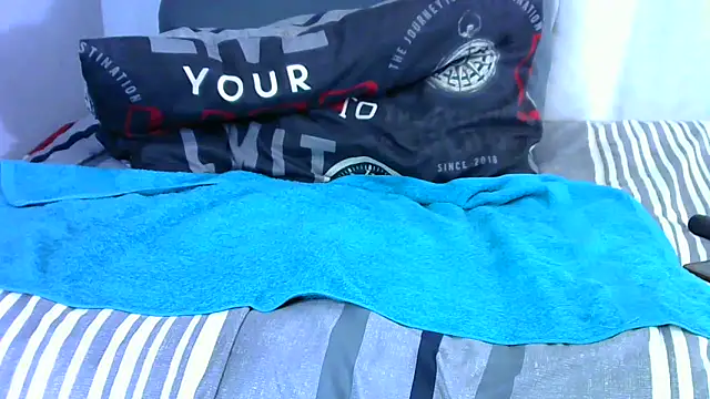 shy-lillyX22 online show from 10.20.25