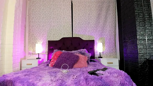 Zamara Kleii online show from 12.14.25