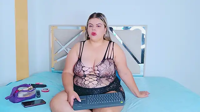 KiimBrooks online show from 04.13.26