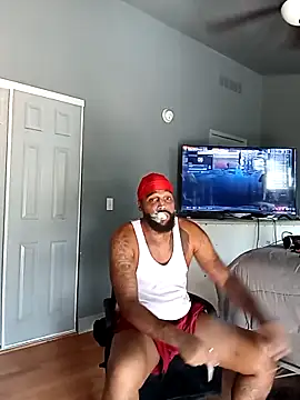 Snapshot of EbonyKing69 chatting on 09.10.25 EbonyKing69 online show from 09.10.25