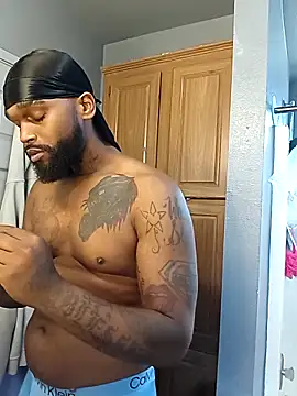 Snapshot of EbonyKing69 chatting on 10.05.25 EbonyKing69 online show from 10.05.25