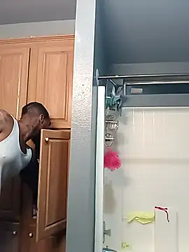 Snapshot of EbonyKing69 chatting on 10.11.25 EbonyKing69 online show from 10.11.25