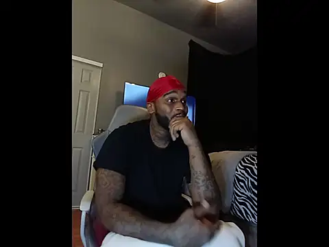 Snapshot of EbonyKing69 chatting on 10.25.25 EbonyKing69 online show from 10.25.25